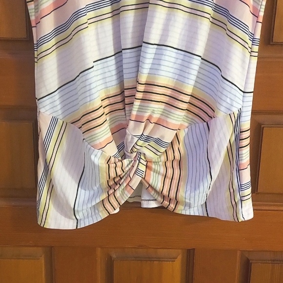 CUTE KNOTTED TOP SMALL - Picture 2 of 8